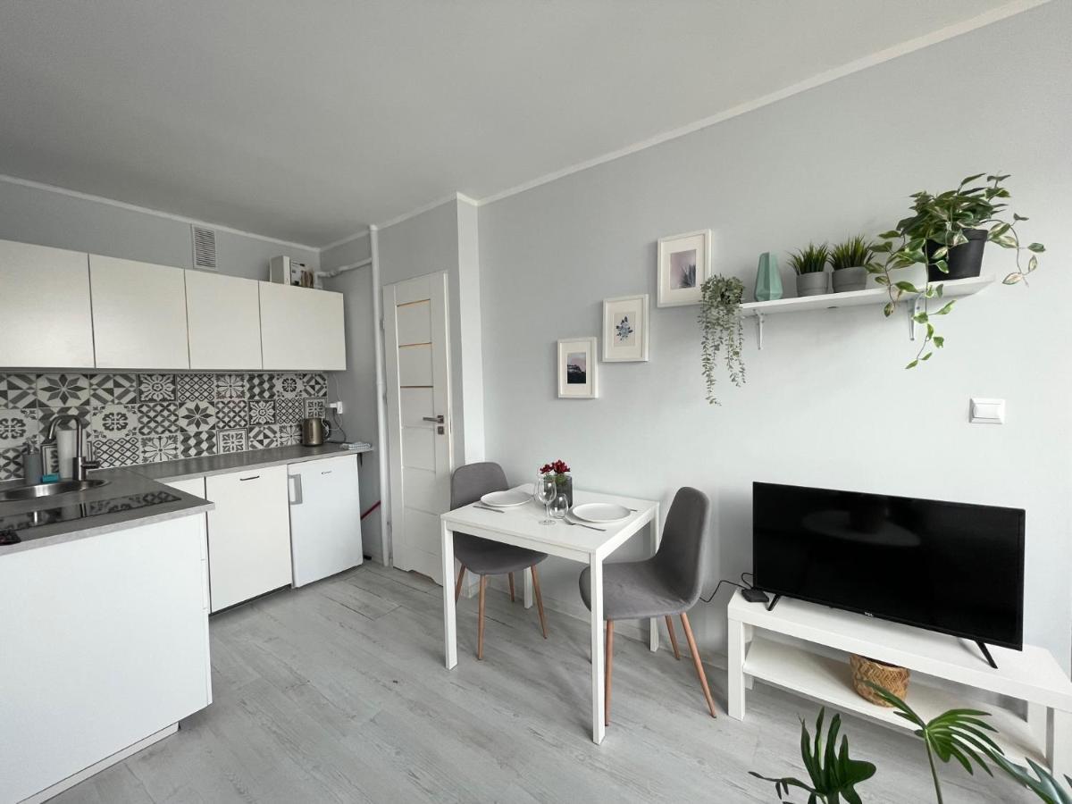 Zielinskiego Apartment ~ Self Check-In 24 ~ Parking & Lift Wroclaw Exterior photo